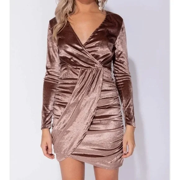 DUSTY PURPLE VELVET SIDE RUCHED WRAP FRONT LONG SLEEVE BODYCON MINI DRESS - Picture 3 of 7